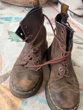 Made in England Vtg 90’s Dr. Martens 2A73